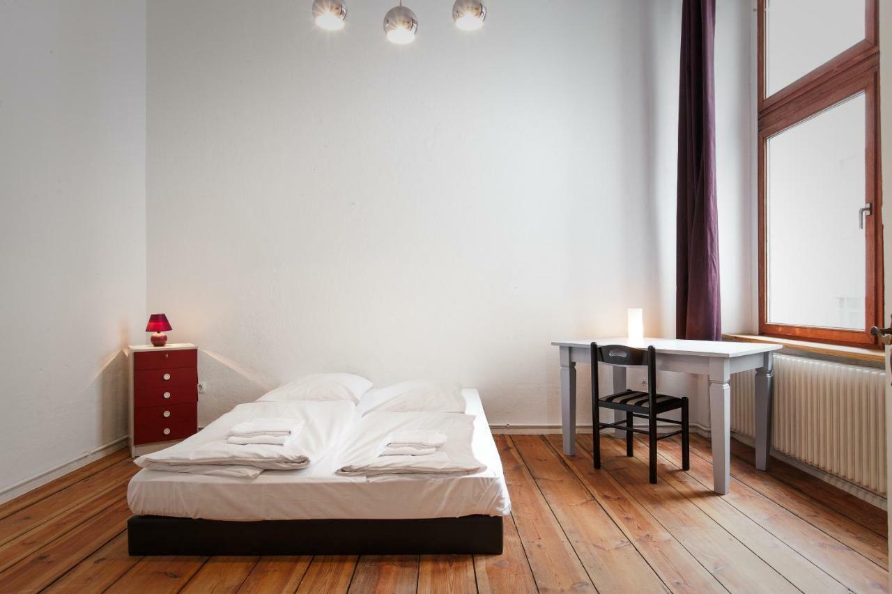 3 Bedroom Apartment Berlino Esterno foto