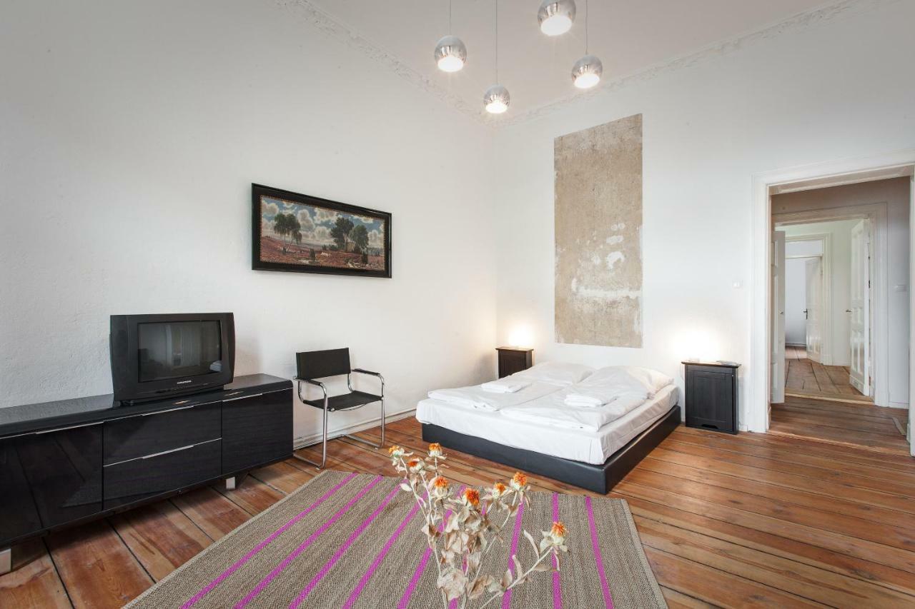 3 Bedroom Apartment Berlino Esterno foto