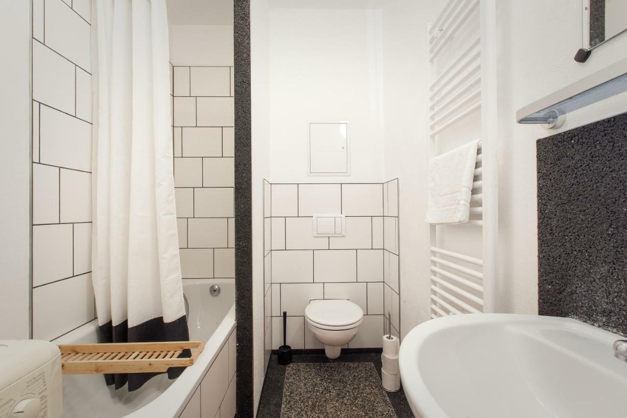 3 Bedroom Apartment Berlino Esterno foto